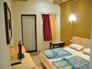 Hotel Oasis Маунт-Абу Экстерьер фото